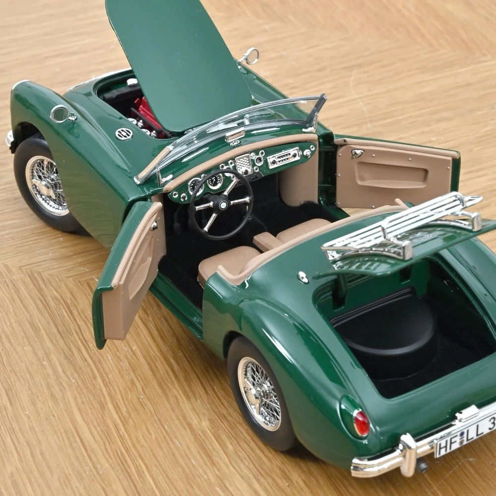 MG MGA, 1955 - 1:18 Norev