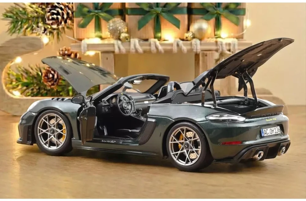 Porsche 718 Spyder RS Weissach Pack, 2023 - 1:18 Norev