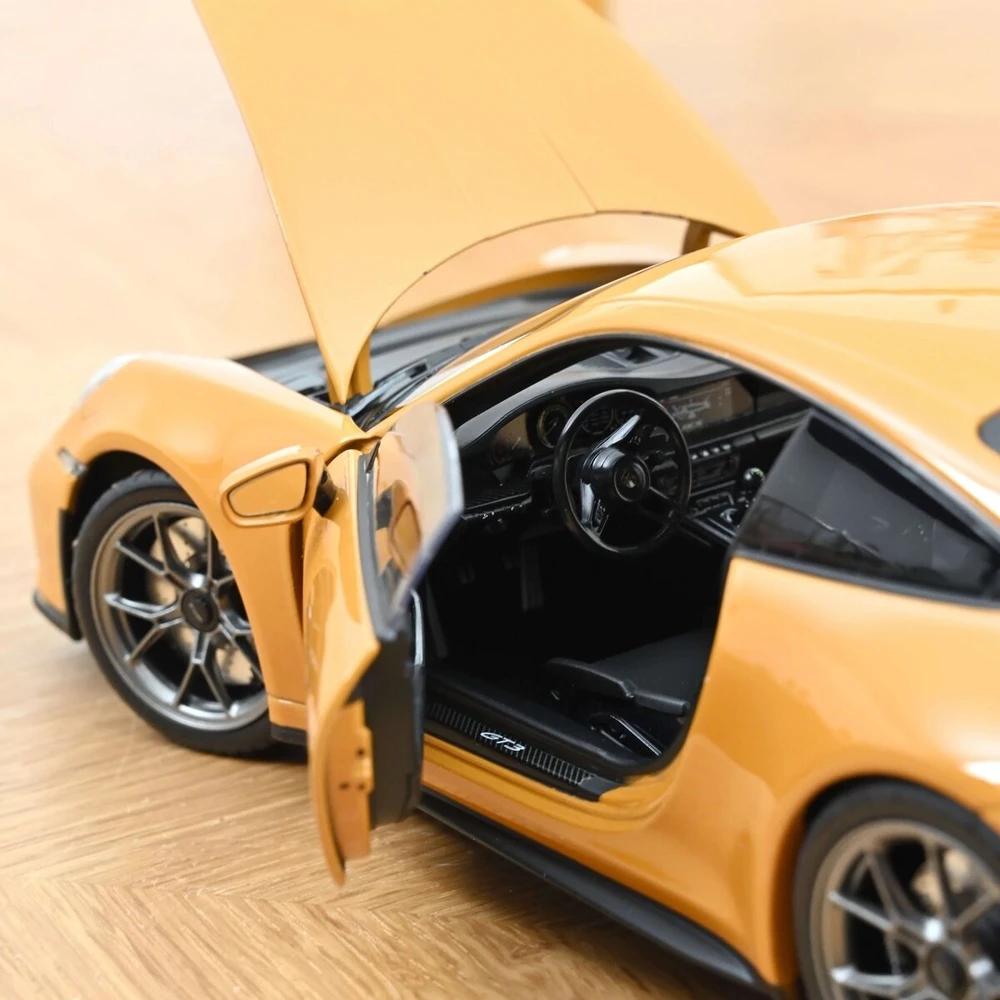 Porsche 911 (992) GT3 2021 - 1:18 Norev