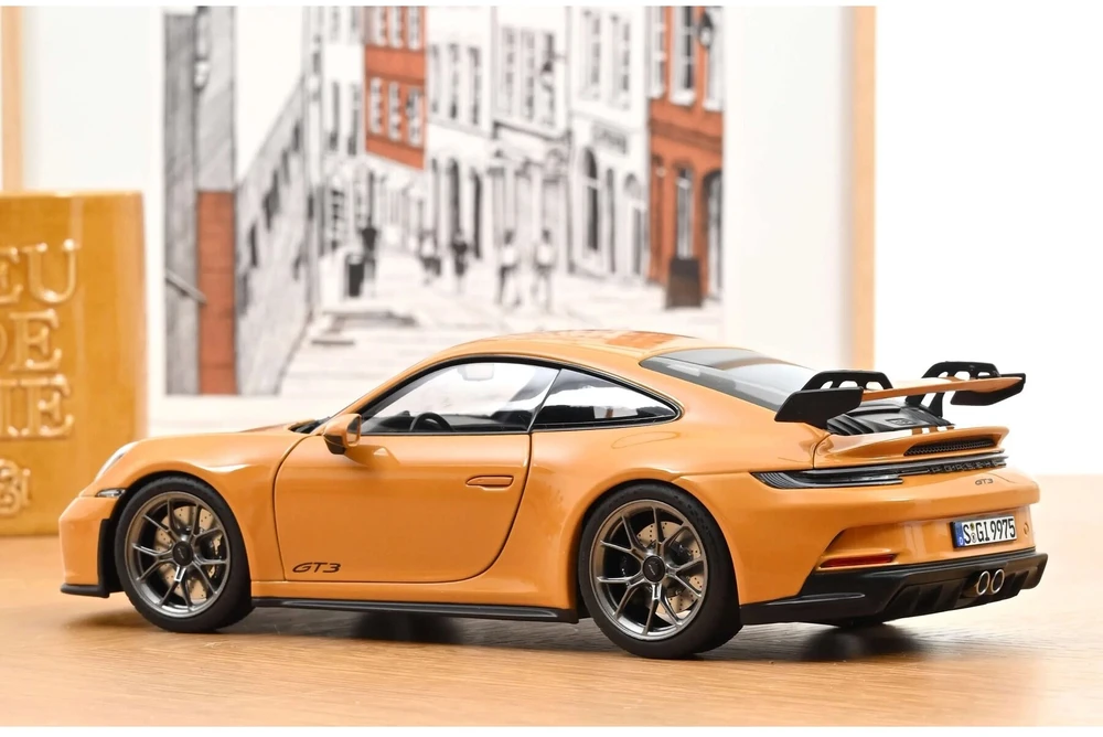Porsche 911 (992) GT3 2021 - 1:18 Norev