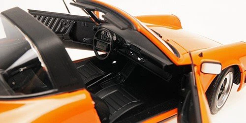 Porsche 911 Carrera 3.2 Targa, 1983 - 1:18 Minichamps