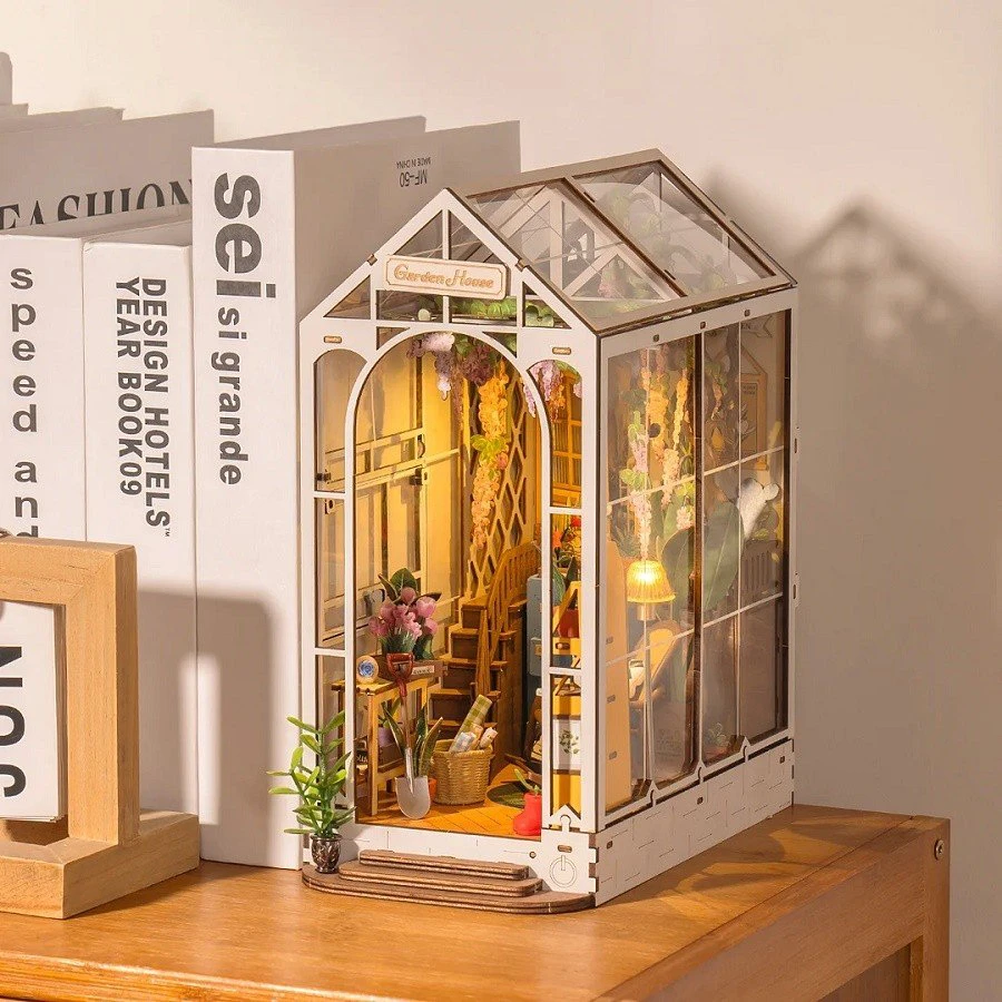 Robotime Mini namas 3D konstruktorius GARDEN HOUSE