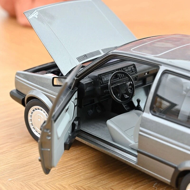 Volkswagen Golf II Champion, 1989- 1:18 Norev