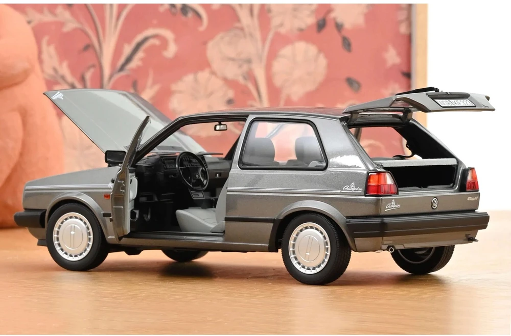 Volkswagen Golf II Champion, 1989- 1:18 Norev