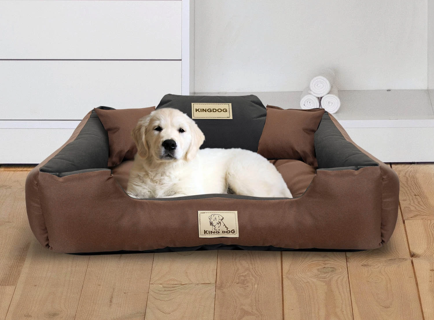 Aio Factory Šuns guolis KINGDOG 130x105 cm, personalizuotas, atsparus vandeniui, rudas aprašymas - Prekės nuotrauka