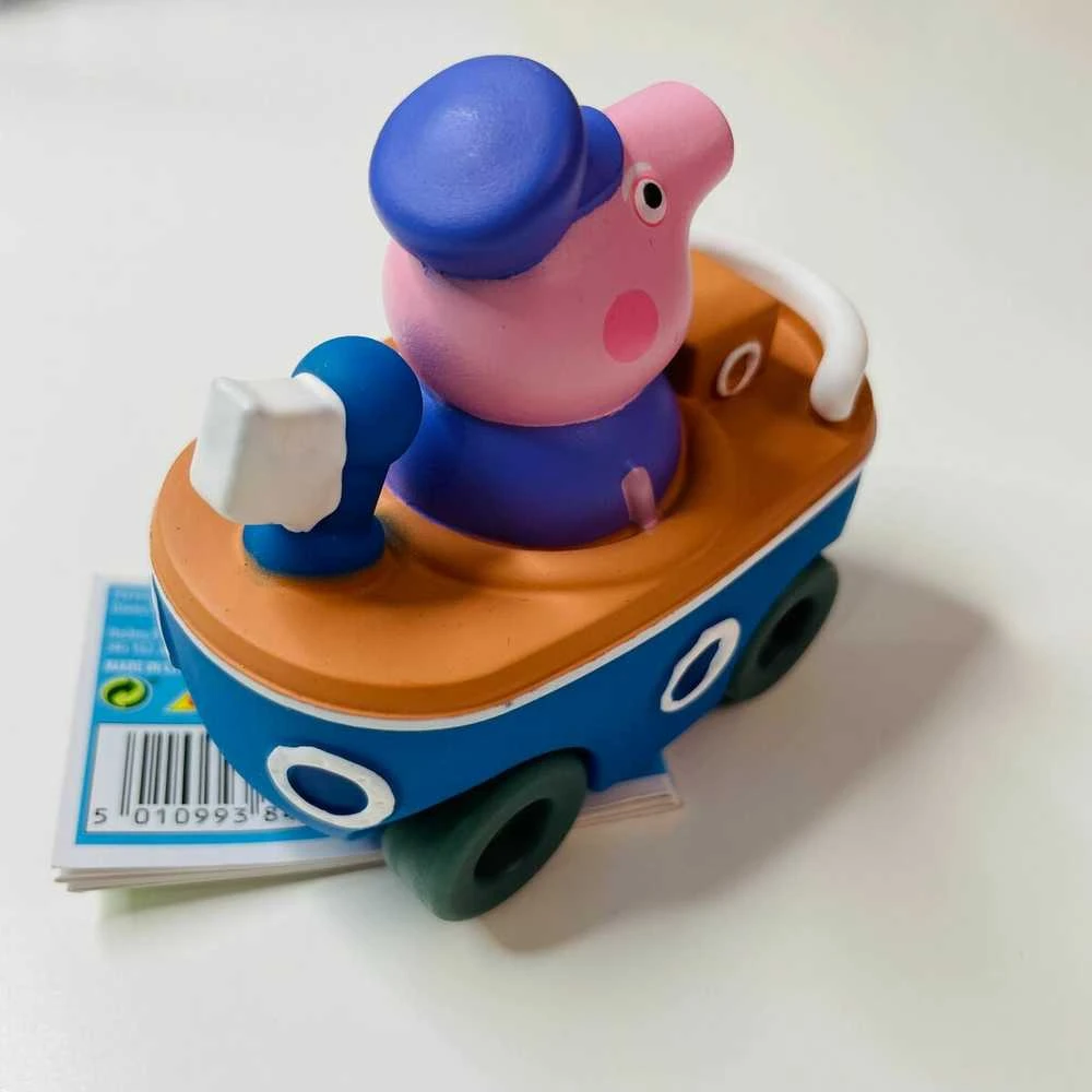 Hasbro Peppa Pig senelio figūrėlės su transporto priemone (8 cm)