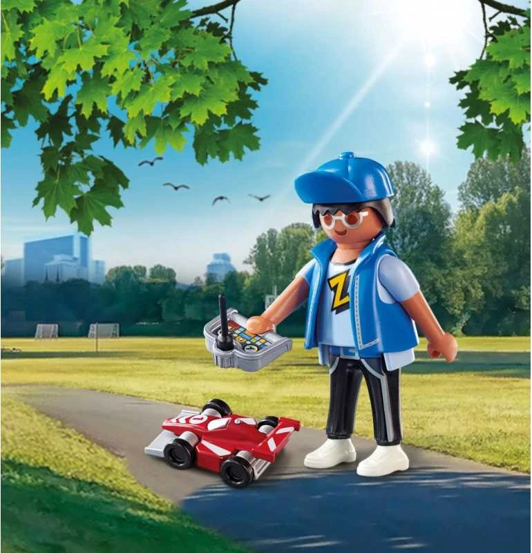 Playmobil® PLAYMO-FRIENDS 70561 Paauglys su nuotolinio valdymo automobiliu
