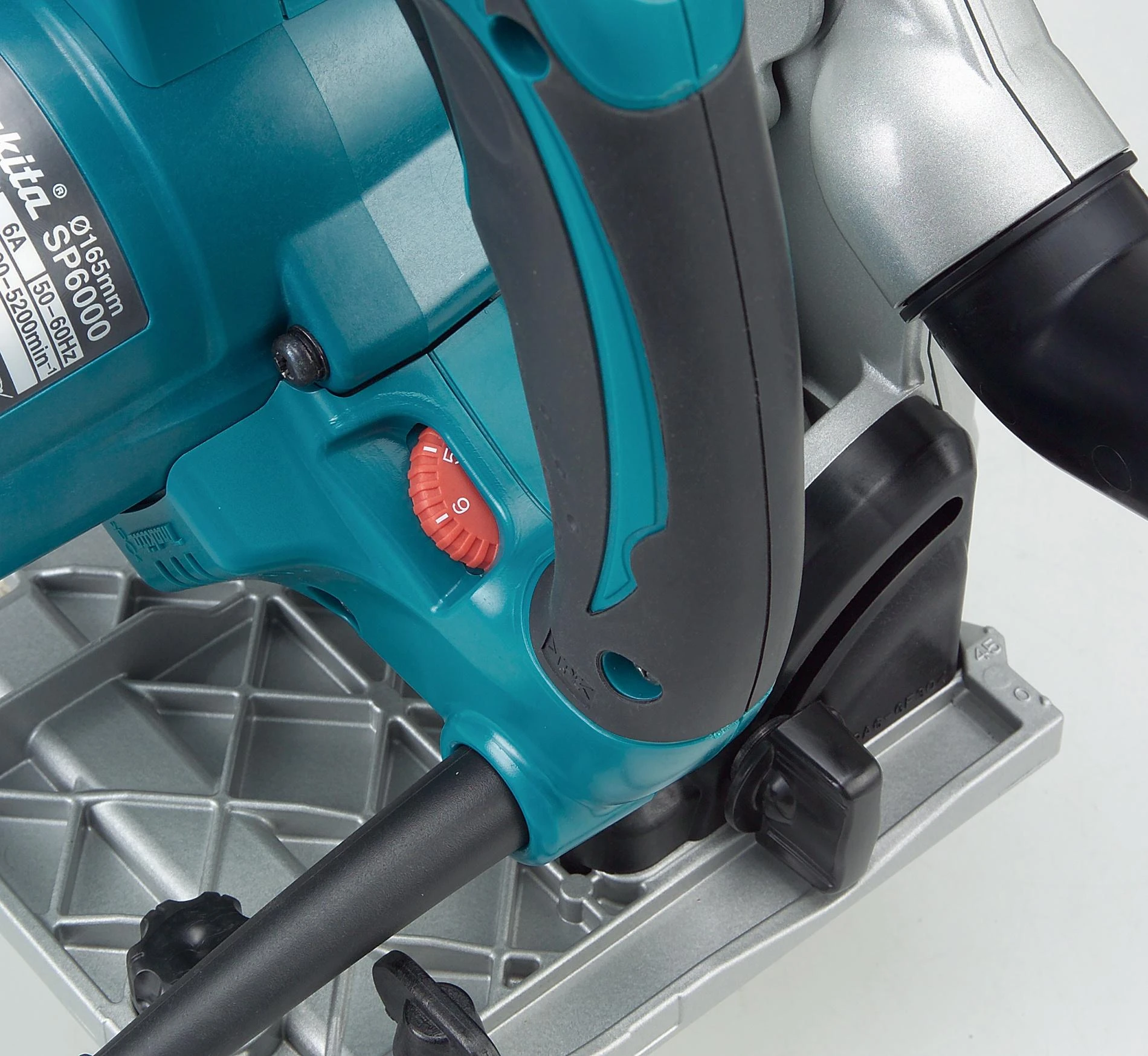 Rankinis diskinis pjūklas Makita SP6000J