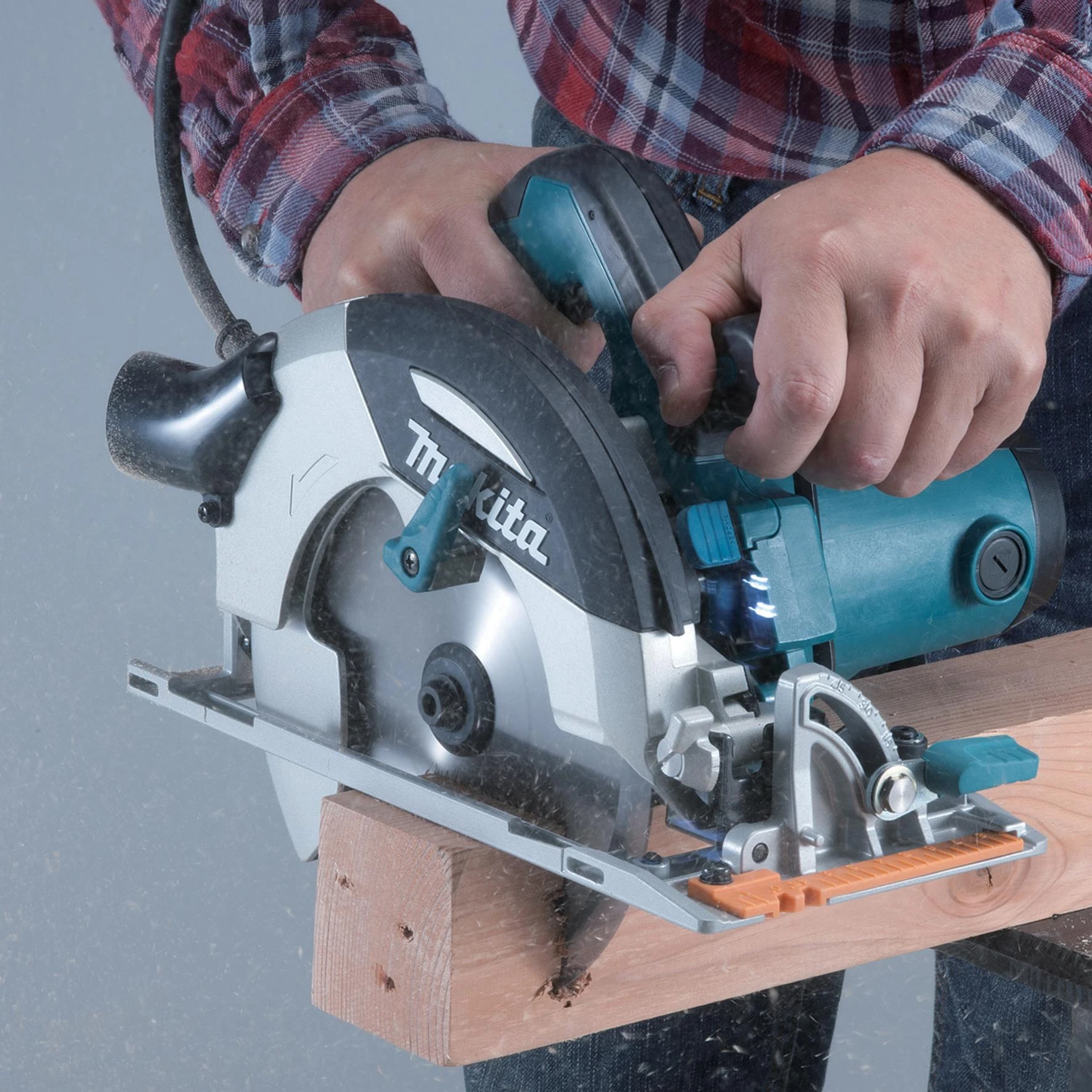 Diskinis pjūklas Makita HS7601J, 1200W 190mm