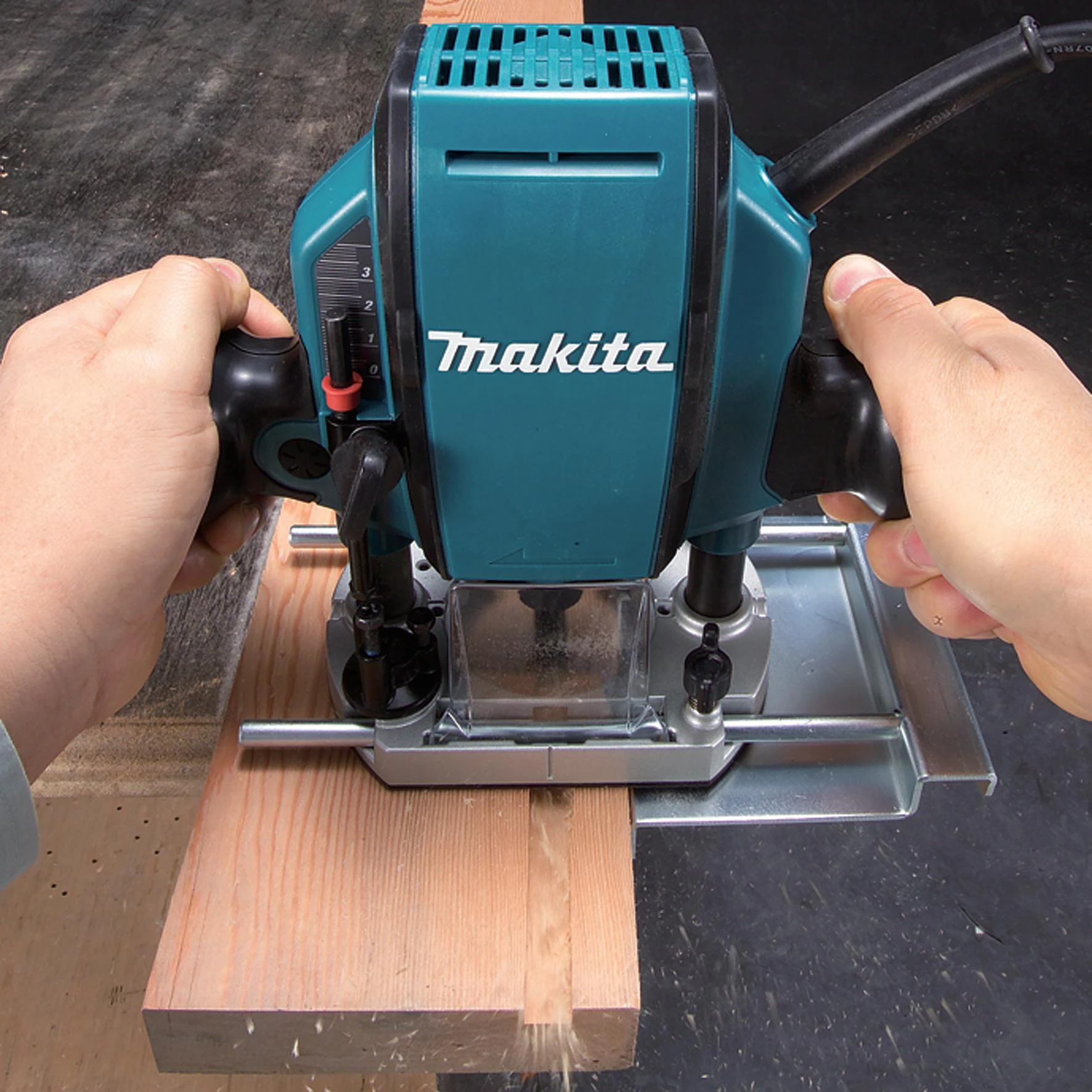 Vertikali freza Makita RP0900J,  6-8 mm, 27000 min-1, 900 W, 2,7kg, MAKPACK