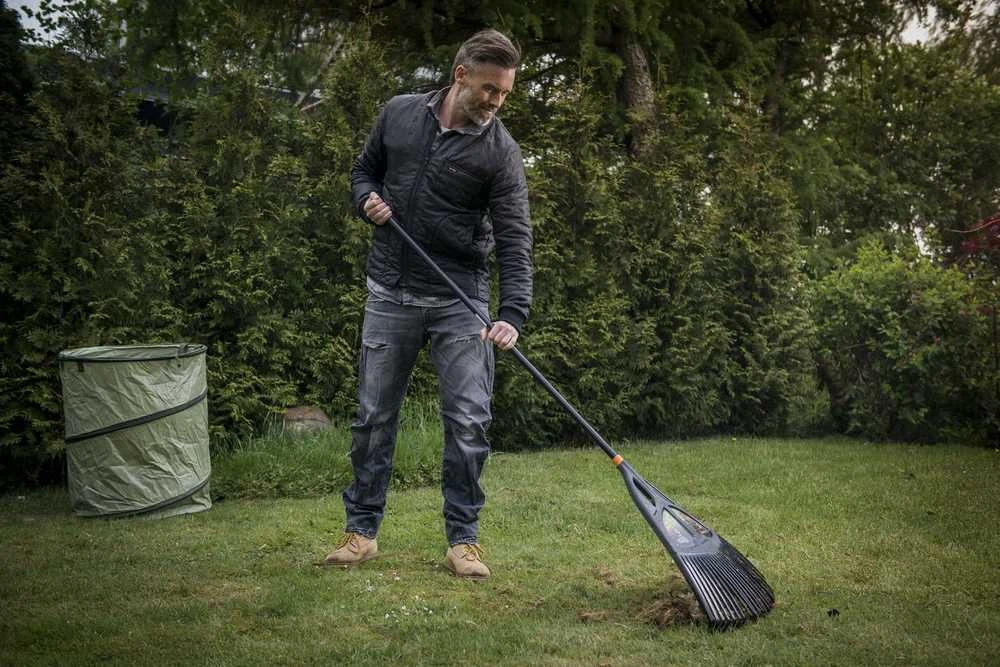 Fiskars lapų grėblys Solid XL
