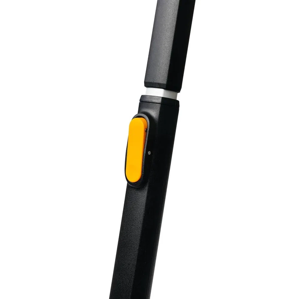 Fiskars X-series sniego šepečio ilgio reguliavimo mechanizmas