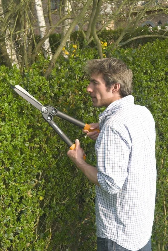 Fiskars Žirklės gyvatvorėmsHS72 (1000596) plastikiniu reduktoriumi#