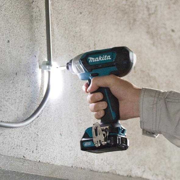 Makita TD110DSAJ Akumuliatorinis smūginis suktuvas, 12V MAX, 2x2,0 Ah Li-ion 110 Nm, 1,0kg, 1/4", LED, MAKPACK