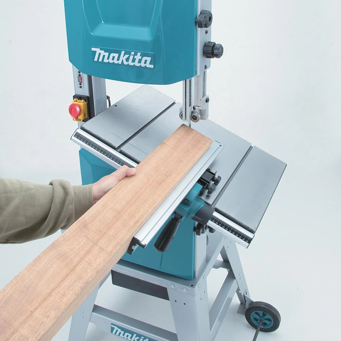 Juostinis pjūklas Makita LB1200F