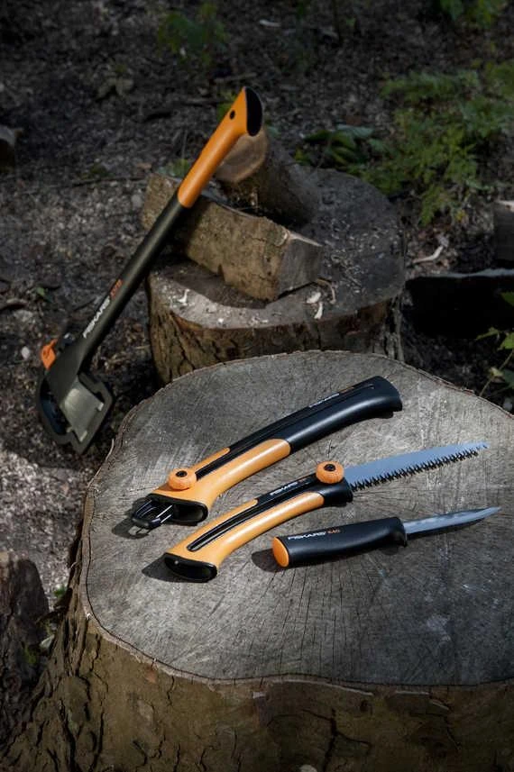 Fiskars Xtract™ sodo pjūklas (L) SW 75