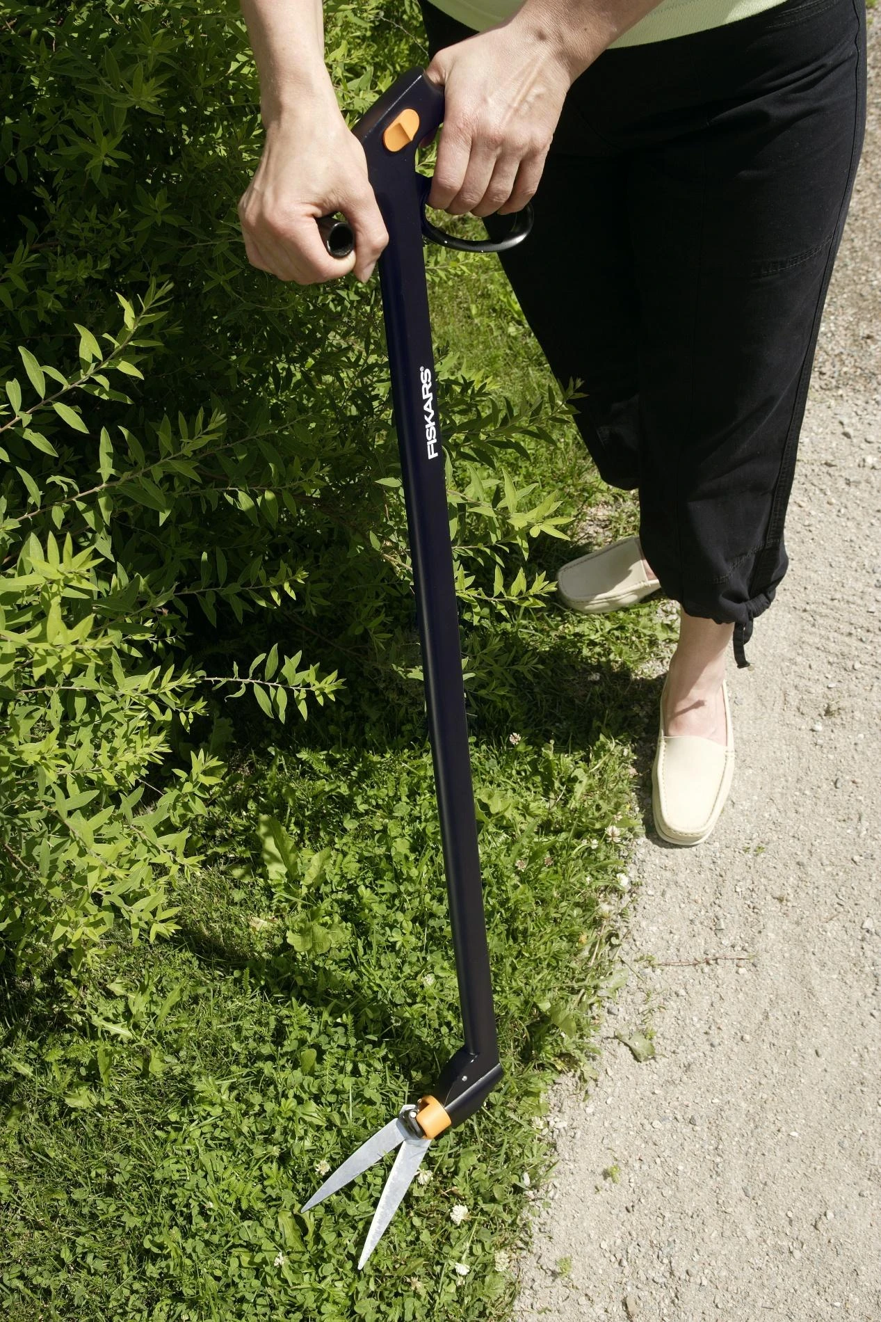 Fiskars ypač lengvos žolės žirklės su specialia pavara, ilgos GS46