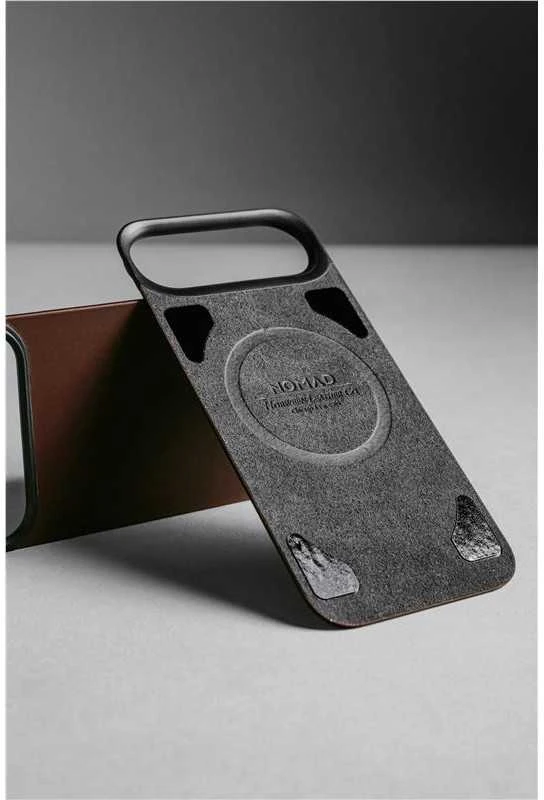 Dėklas Nomad Magnetic Leather Back, juodas (Horween), Magsafe - iPhone 17 Pro