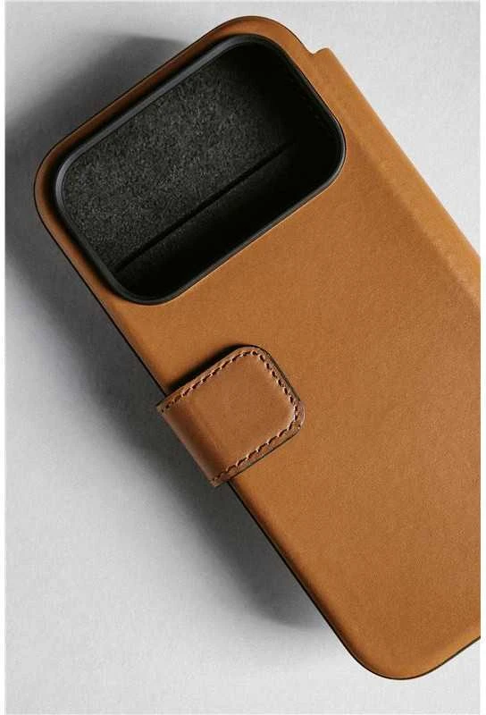 „Nomad Modern“ odinis dėklas, angliško gelsvo atspalvio – „iPhone 17 Pro Max“