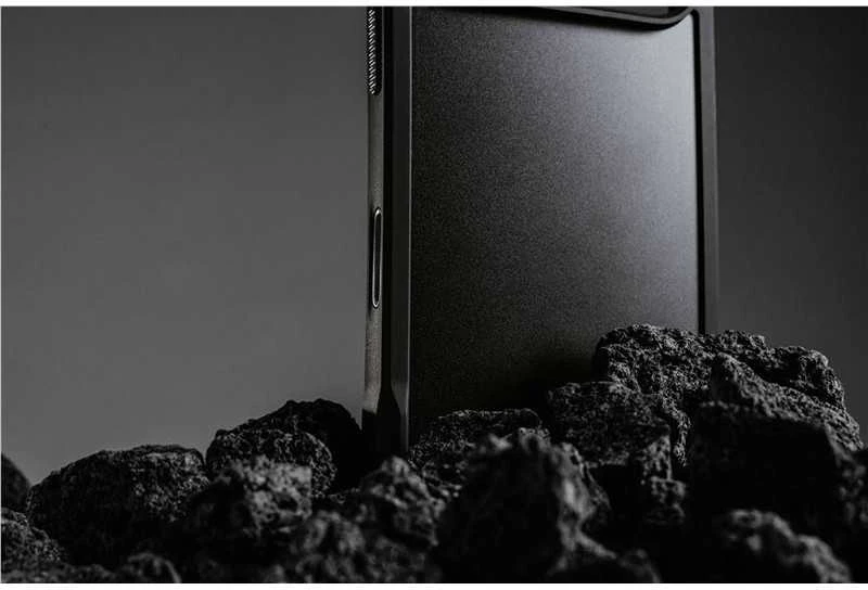 Dėklas Nomad Rugged Odinis dėklas, juodas (Horween) - iPhone 17 Pro