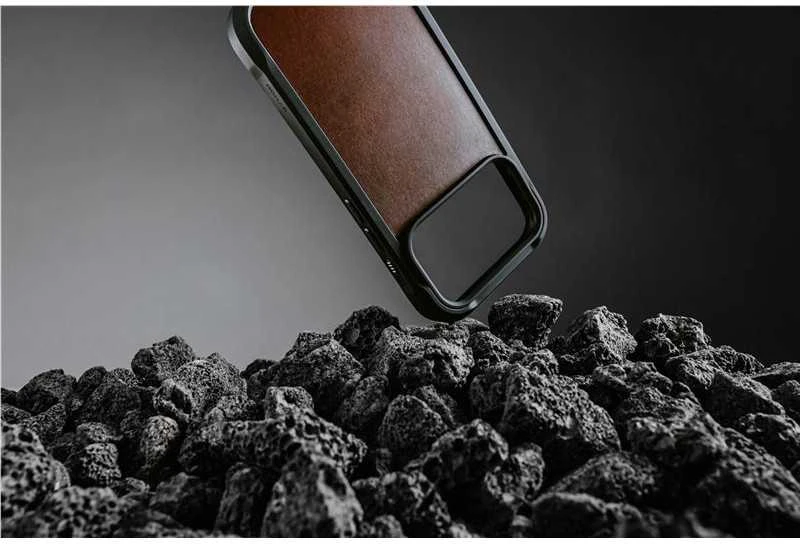 Dėklas Nomad Rugged Odinis dėklas, rustic ruda (Horween) - iPhone 17 Pro