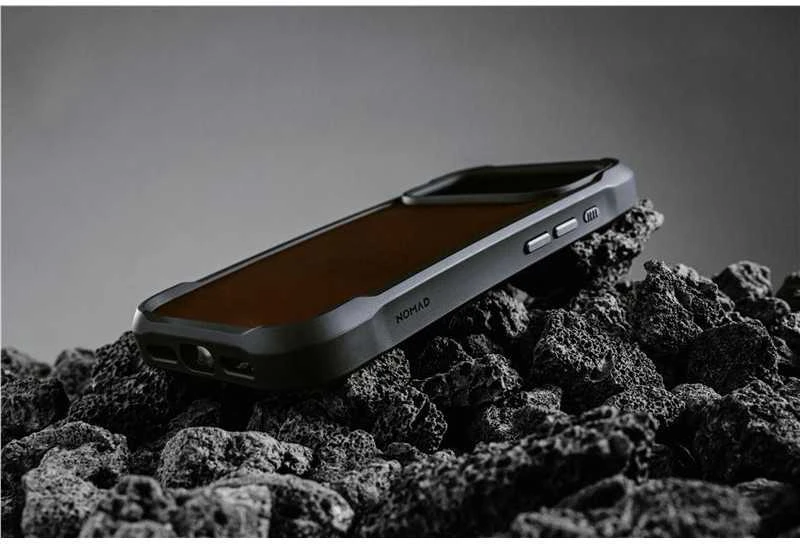 Dėklas Nomad Rugged Odinis dėklas, rustic ruda (Horween) - iPhone 17 Pro