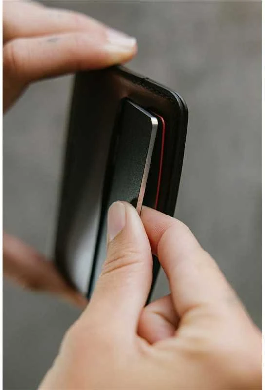 Nomad Tracking Card Pro - Find My, juoda