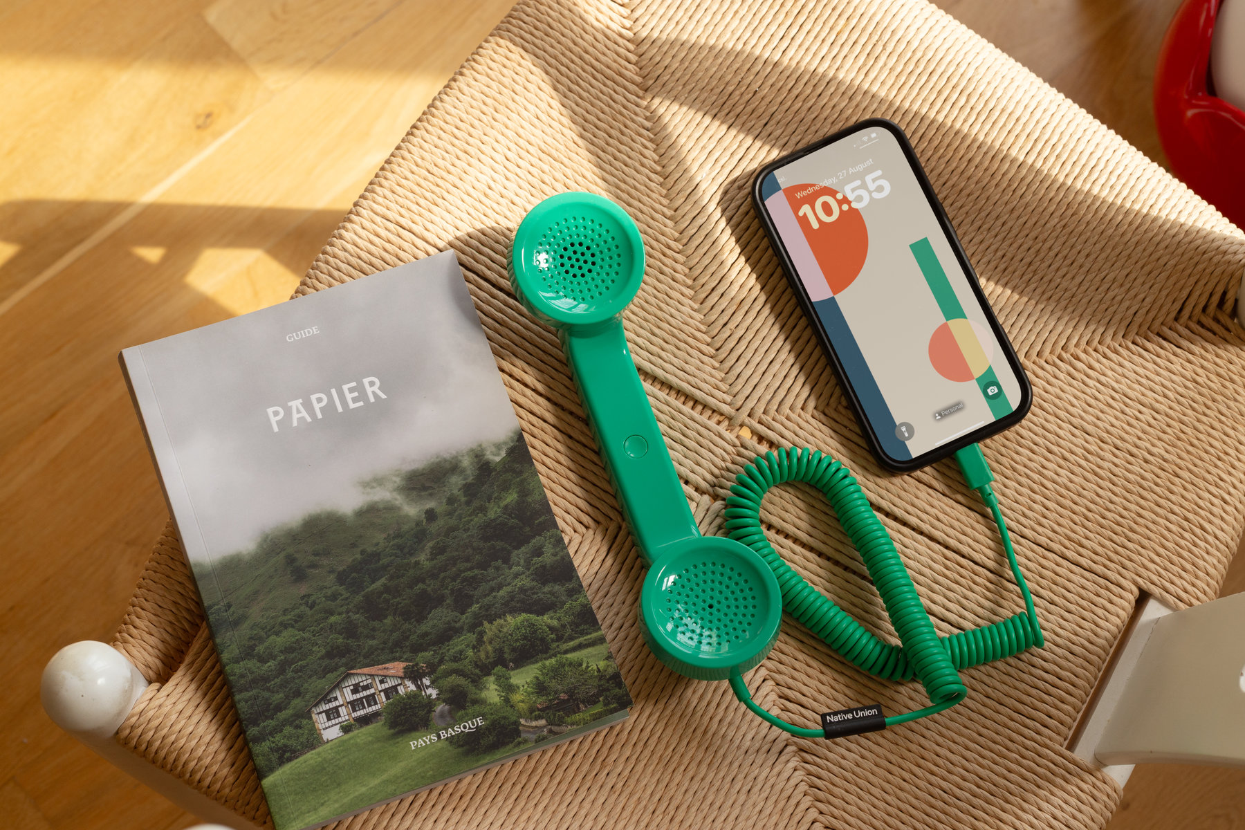 Ausinės „Native Union Pop Phone“ – USB-C telefono ragelis su skambučių atsiliepimo ir baigimo funkcija (pušis) aprašymas - Prekės nuotrauka