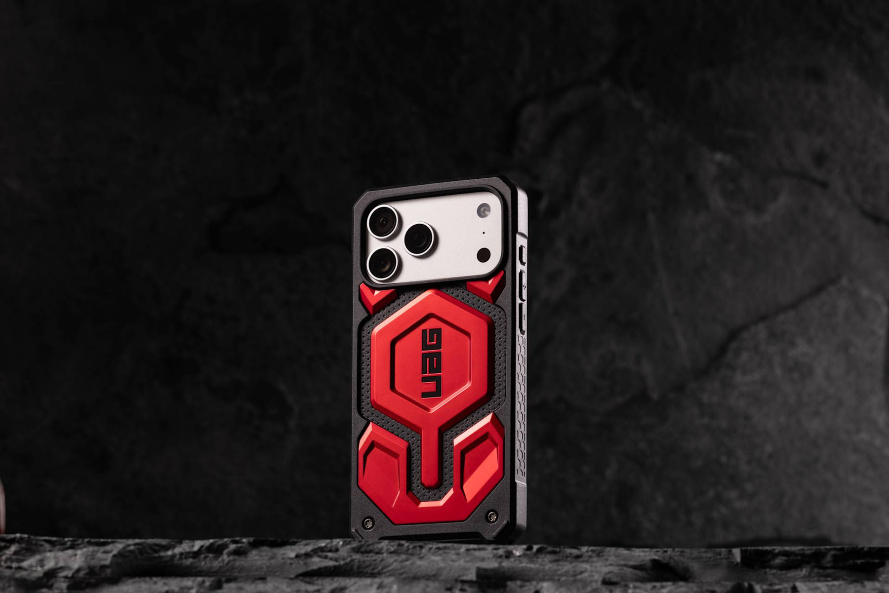 Dėklas Urban Armor Gear UAG Monarch Pro MagSafe, tamsiai violetinė sintetika - iPhone 18 Pro Max/17 Pro Max aprašymas - Prekės nuotrauka