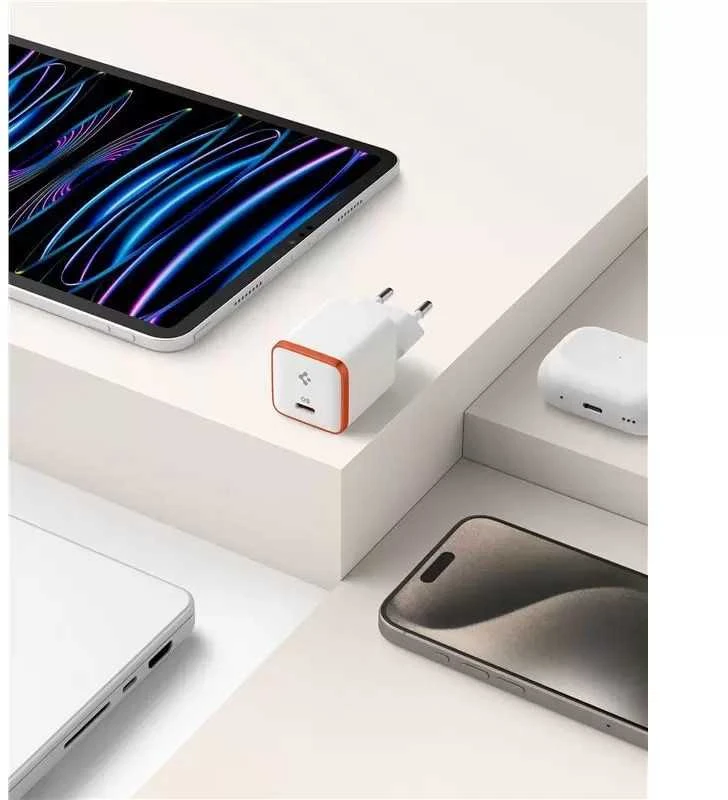 Spigen ArcStation Essential EE301EU – Wall Charger USB-C PD + QC3.0 30W (Baltas)