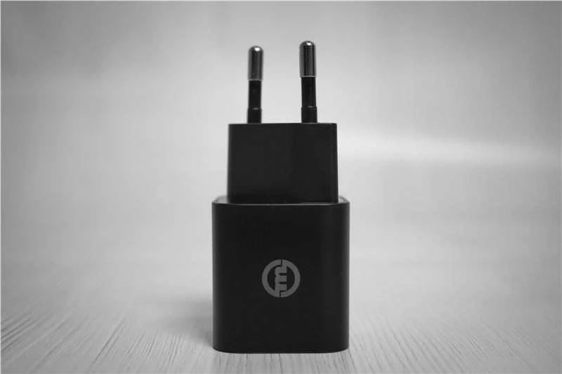 Mobile Origin 35W GaN III Super įkroviklis, vienas USB-C, juodas