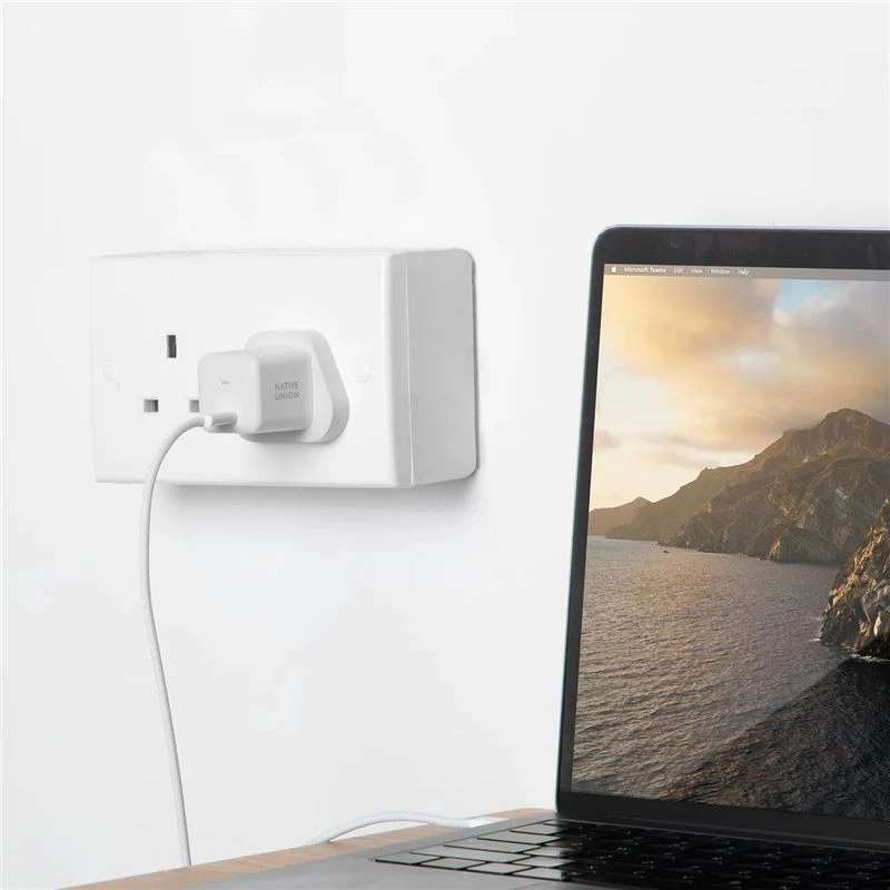 Native Union Greitas GaN įkroviklis PD 30W, baltas