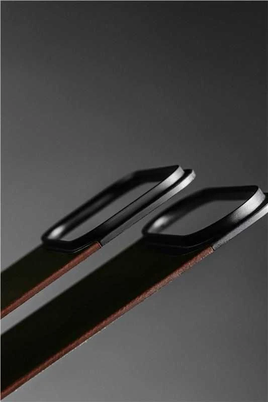 „Nomad“ magnetinis odinis dėklas, kaimiško stiliaus rudas (Horween), „Magsafe“ – „iPhone 17 Pro Max“