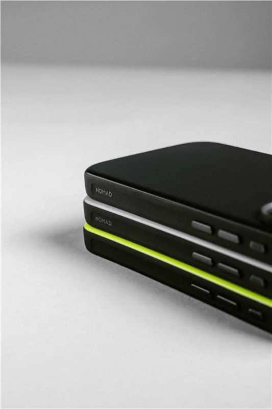 Dėklas Nomad Modern Case, vulcan juodas - iPhone 17 Pro Max