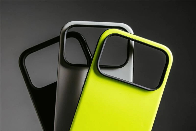 Nomad Modern dėklas, vulcan juodos spalvos – iPhone 17 Pro Max