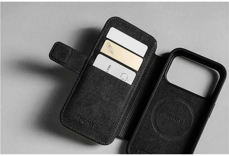 Dėklas Nomad Modern Leather Folio, ruda - iPhone 17 Pro