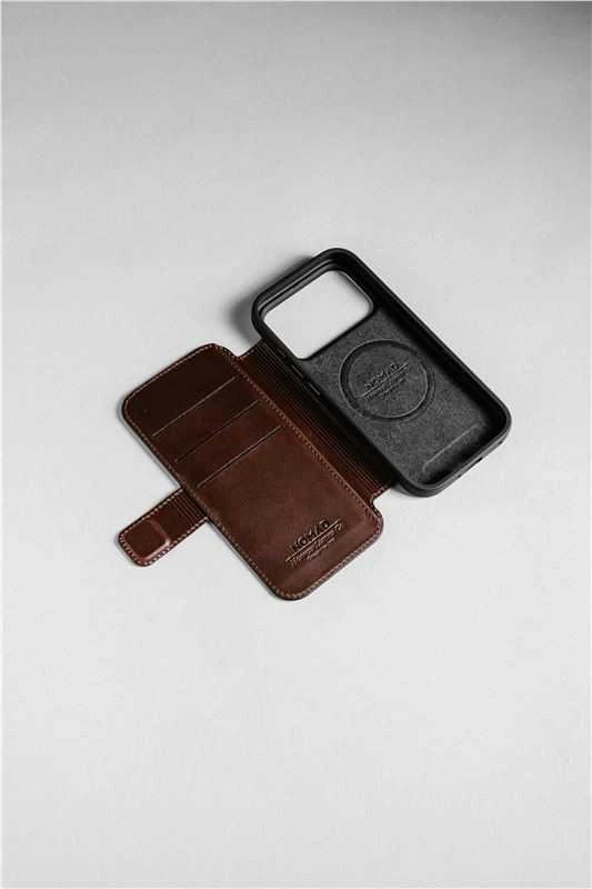 Dėklas „Nomad Modern Leather Folio“, kaimiško stiliaus rudas (Horween) – „iPhone 17 Pro Max“