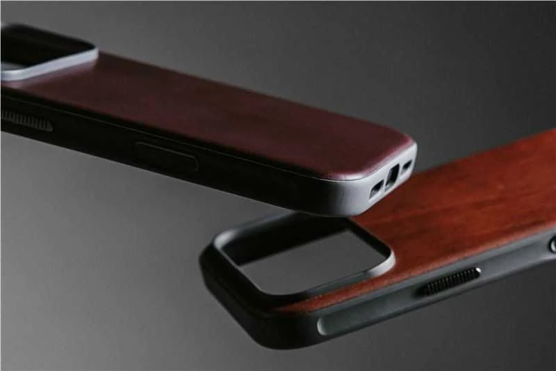 Nomad Modern Odinis dėklas, rustic ruda (Horween) - iPhone 17 Pro Max