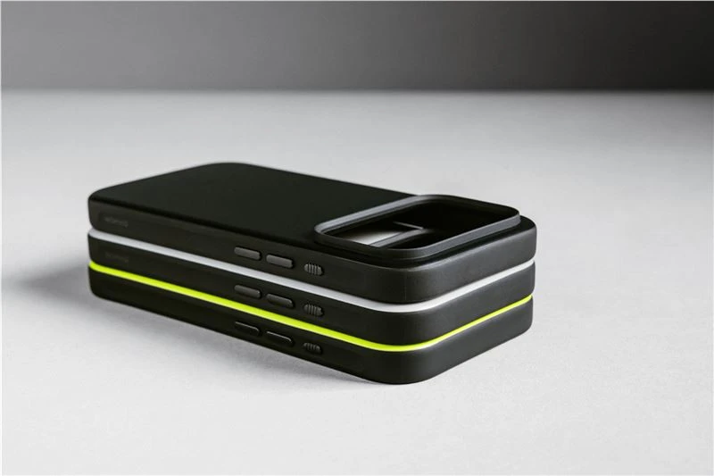 Nomad Modern dėklas, vulcan juodos spalvos – iPhone 17 Pro