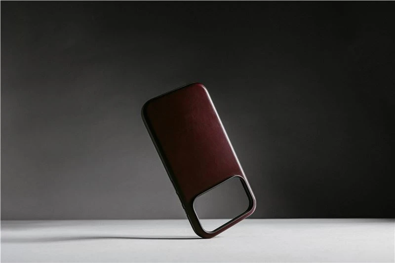 Nomad Modern odinis dėklas, bordo (Horween) – iPhone 17 Pro Max