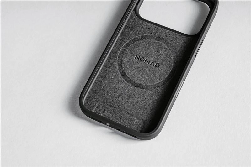 Nomad Modern Leather dėklas, juodos spalvos – iPhone 17 Pro