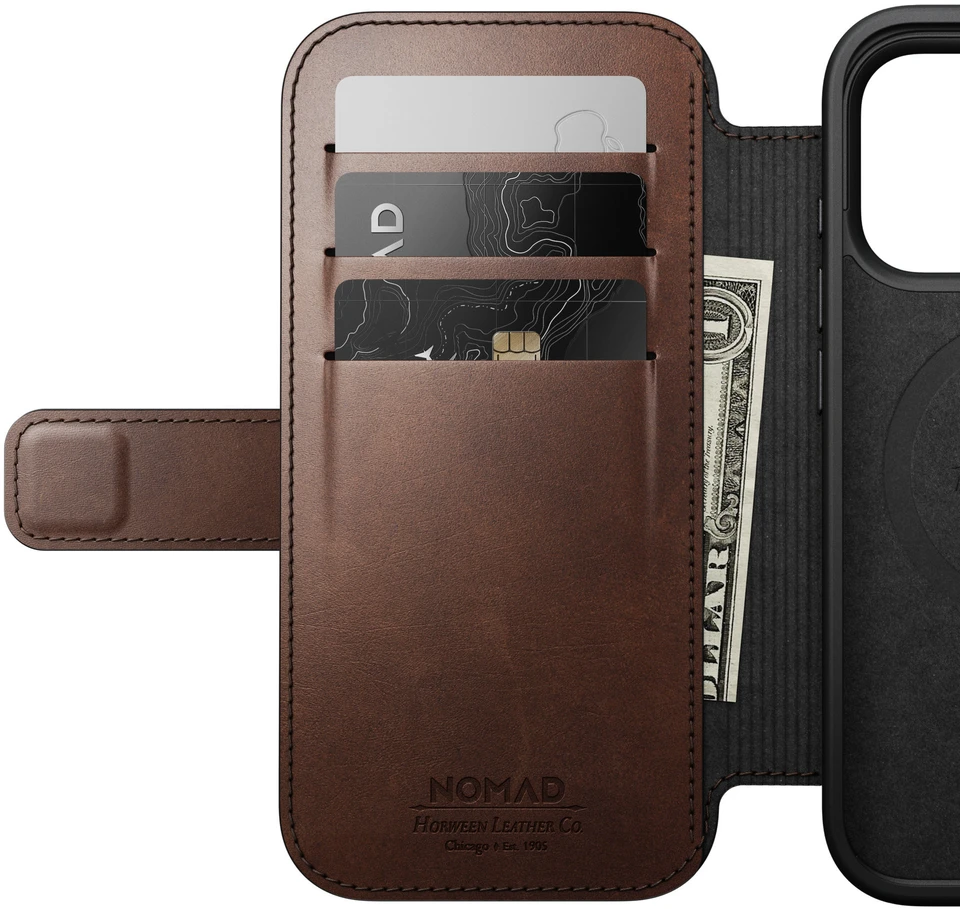 Dėklai ir viršeliai – "Flip Nomad Modern Leather Folio" atlenkiamas dėklas, rustic ruda (Horween) – iPhone 18 Pro/17 Pro dėklas