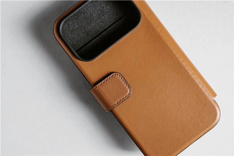 Nomad Modern Leather dėklas, ruda – iPhone 17 Pro Max