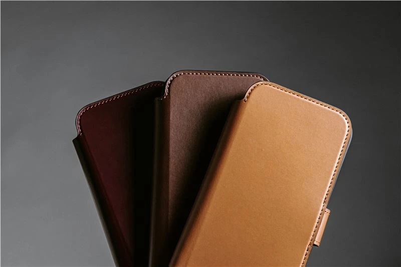 Nomad Modern Leather dėklas, ruda – iPhone 17 Pro Max