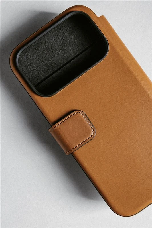 Nomad Modern Leather dėklas, ruda – iPhone 17 Pro Max