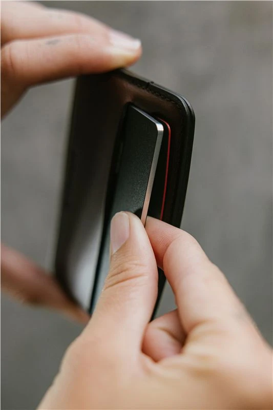 Nomad Tracking Card Pro - Find My, juoda