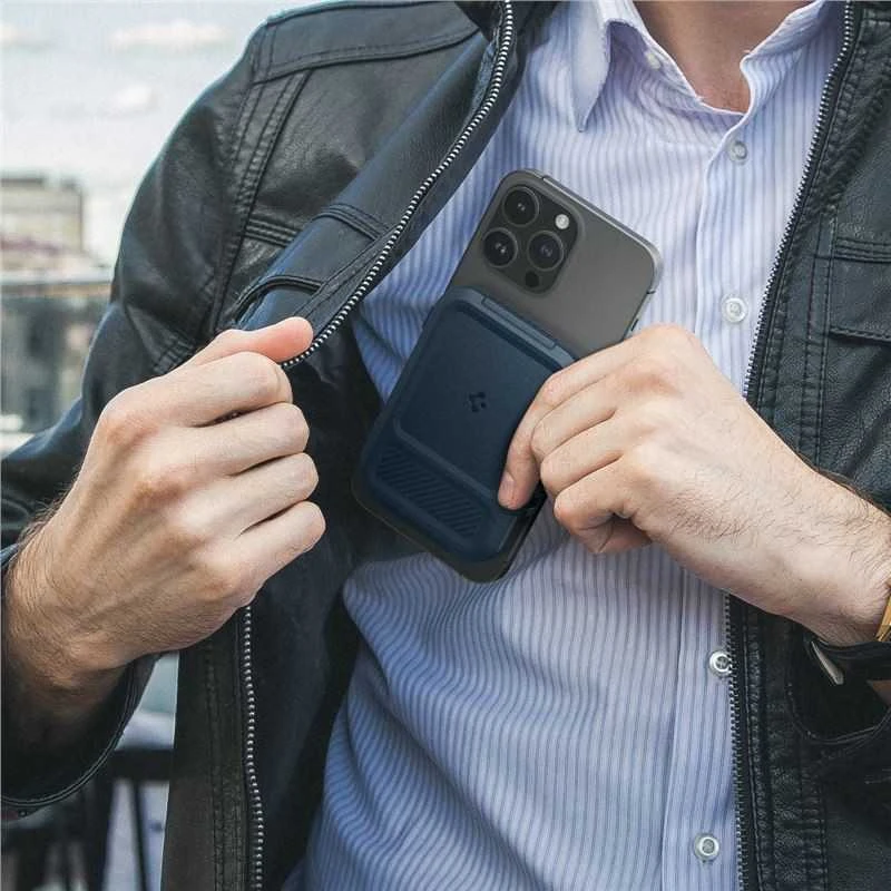 „Spigen Lock Fit MagSafe“ kortelių dėklas – tamsiai mėlynas