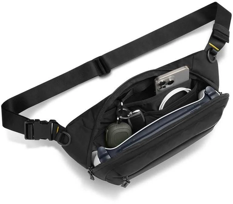 Spigen Klasden Sling Bag, juodos spalvos