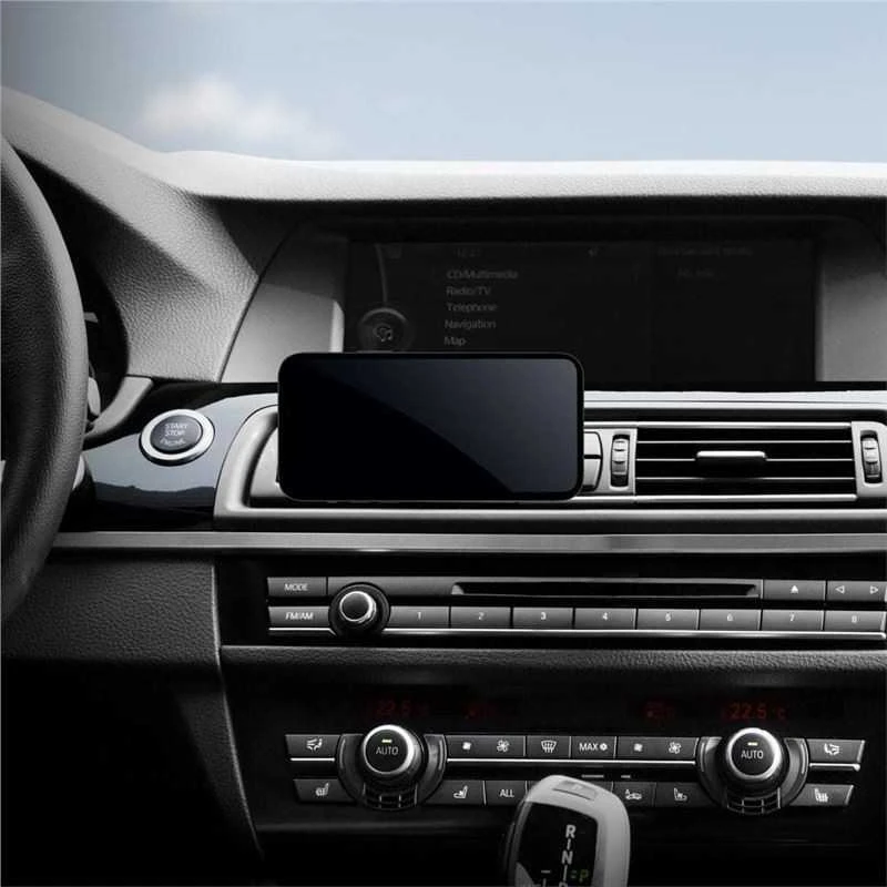„Spigen MagFit“ automobilio laikiklis, skirtas „MagSafe“ įkrovikliui