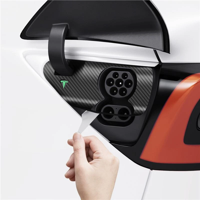 Spigen Tesla apsauginė plėvelė ir apklijavimo rinkinys įkrovimo lizdui (ES), anglies raštas - Tesla Model Y/3